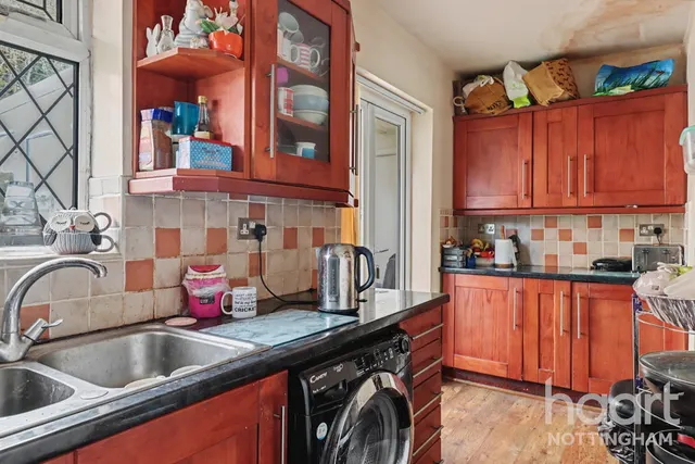 Reydon Drive, Whitemoor, NG8, photo 3