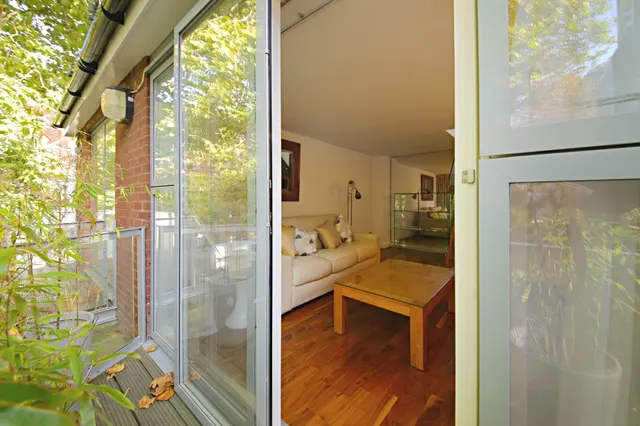 Mulberry Close, London, NW3, photo 2