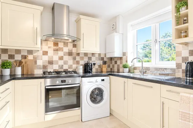 Tamworth Drive, Fleet, GU51, photo 2