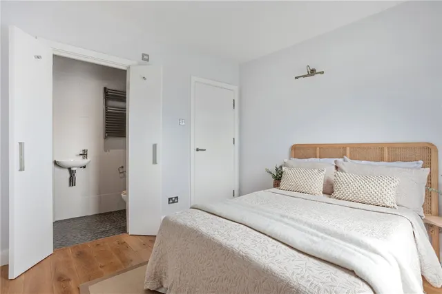 Christina Street, London, EC2A, photo 1