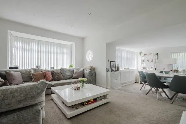 Photo 2 — Hillingdon Road, Whitefield, M45