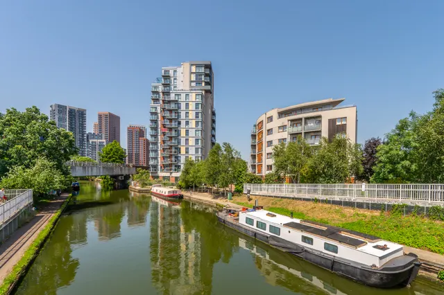 Photo 2 — Flat 21, Holinger Court, Atlip Road, Wembley