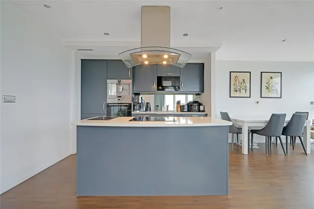 Western Gateway, London, E16, photo 2
