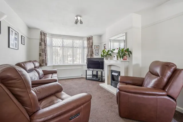 Knutsford Avenue, Watford, WD24, photo 2
