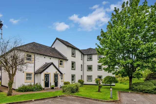 Elm Court, Elliott Park, CA12, photo 1