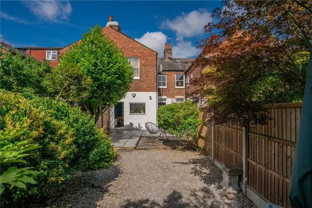 Photo 3 — North Road, Richmond, TW9