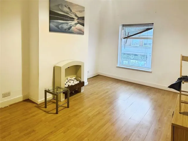 High Street, Cradley Heath, B64, photo 1