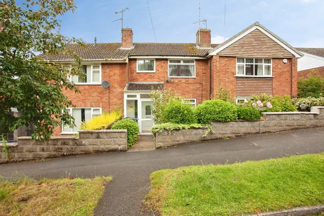 Photo 3 — Standon Crescent, Sheffield, S9