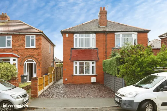 Hill Top Crescent, Wheatley Hills, DN2, photo 1