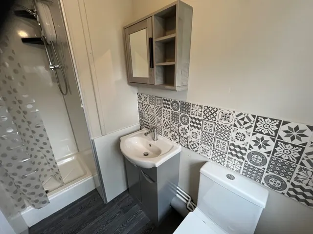 Photo 3 — Heath Court, Trimley St Martin, Felixstowe, Suffolk, IP11 0YQ