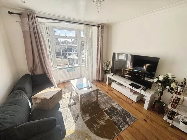Colbourne Street, Swindon, SN1, photo 2