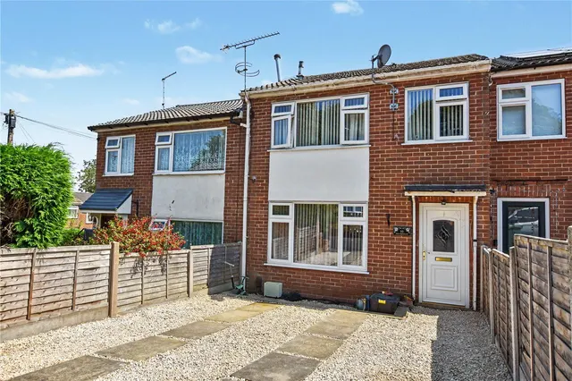 Moorfield, Gildersome, LS27, photo 1