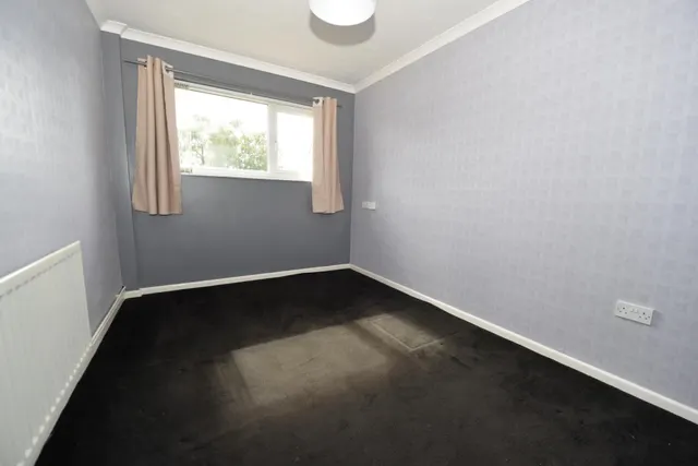 Charnwood Crescent, Chandler's Ford, SO53, photo 3