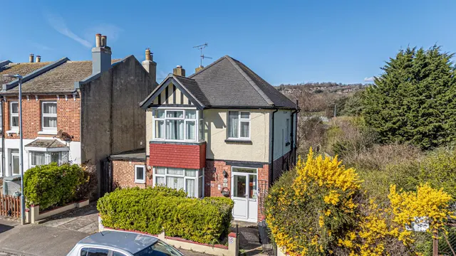 Beaconsfield Road, Hastings, photo 1