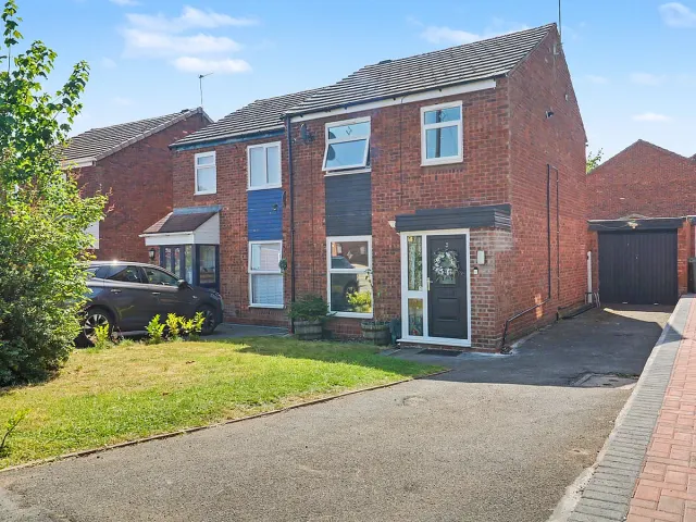 Alvanley Rise, Northwich, photo 1