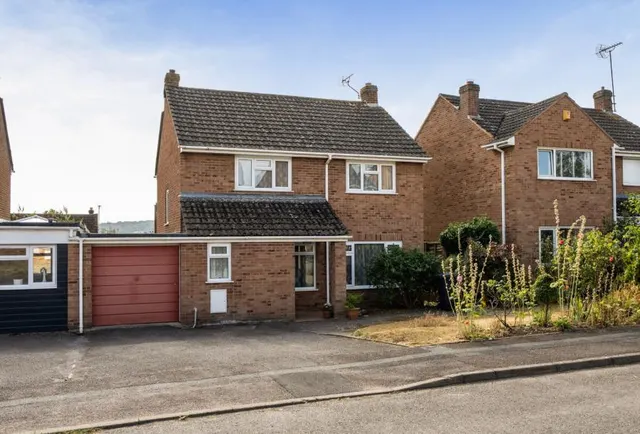 Honeythorn Close, Hempsted, GL2, photo 1