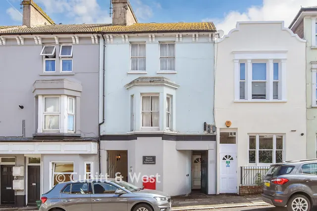 Boltro Road, Haywards Heath, RH16, photo 1