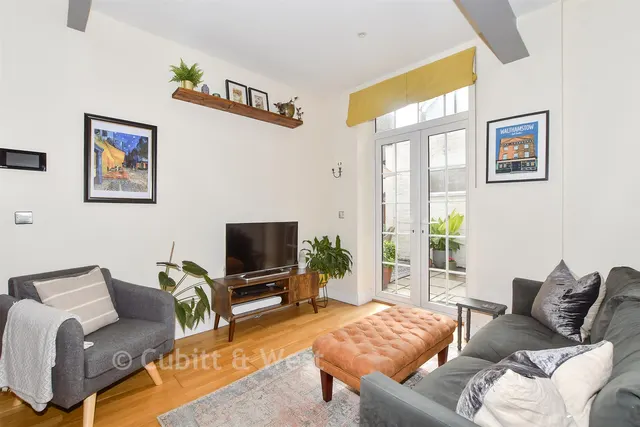 Boltro Road, Haywards Heath, RH16, photo 3