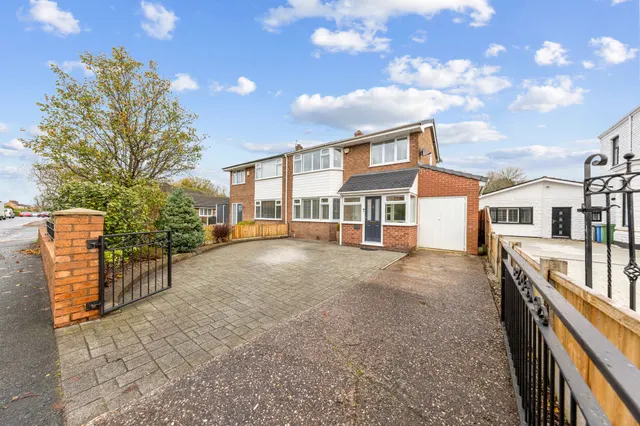 Cinnamon Lane, Fearnhead, Warrington, Warrington, WA2 0BD, photo 1