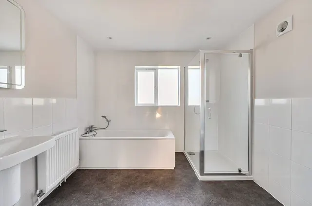 Priory Road, Cheam, SM3, photo 2