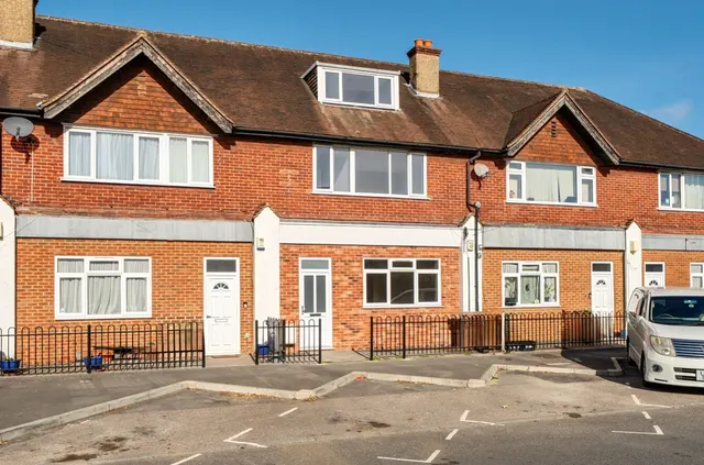 Priory Road, Cheam, SM3, photo 1