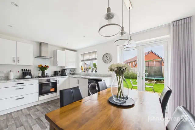 Marigold Place, Stafford, photo 2