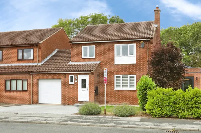 Church Fields Road, Rossington, DN11, photo 1