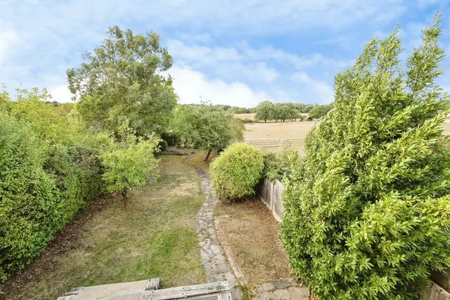 Manor Road, Lambourne End, RM4, photo 3
