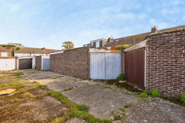 Chelmsford Road, Portsmouth, PO2, photo 3
