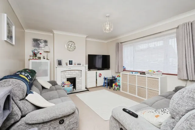 Pulborough Avenue, Eastbourne, BN22, photo 2