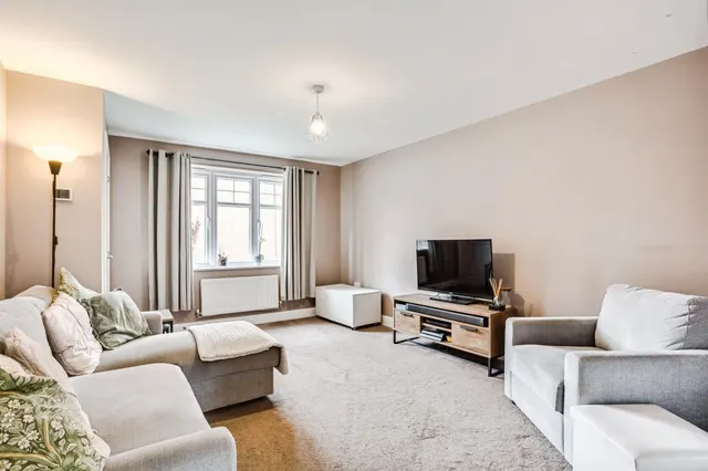 Burkwood Drive, Wakefield, WF1, photo 3