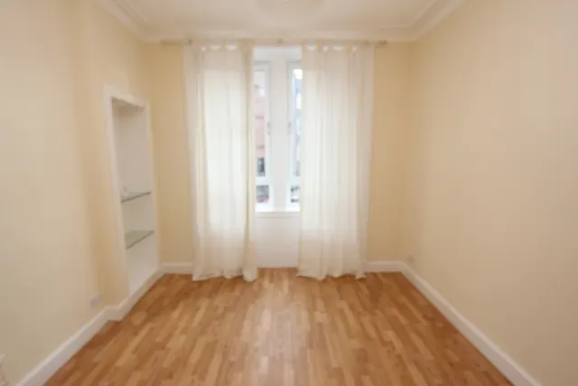 Newlands Road, G44, photo 3