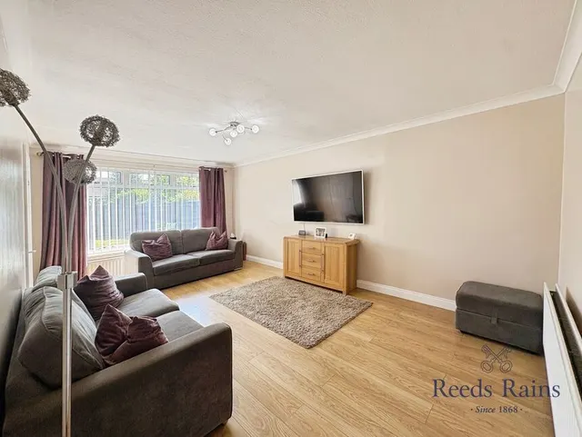 Photo 2 — Chadderton Drive, Newcastle upon Tyne, Tyne and Wear, NE5