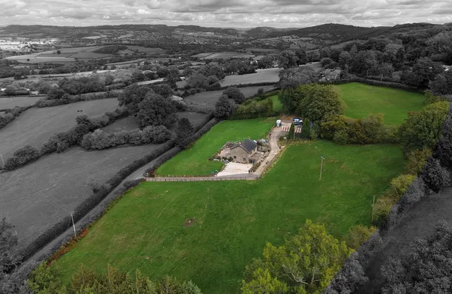 Highfield, Lydart, photo 2