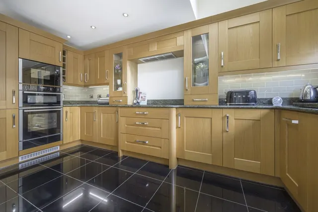 Ironstone Close, Swindon, SN25, photo 2