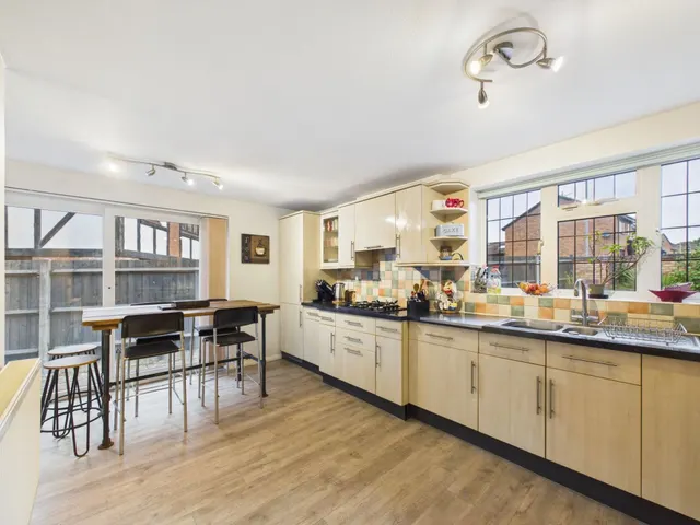 Measham Way, Lower Earley, RG6, photo 2