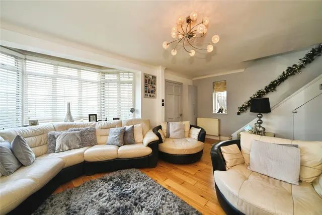 Photo 3 — Linthorpe Road, Cockfosters, Barnet, EN4