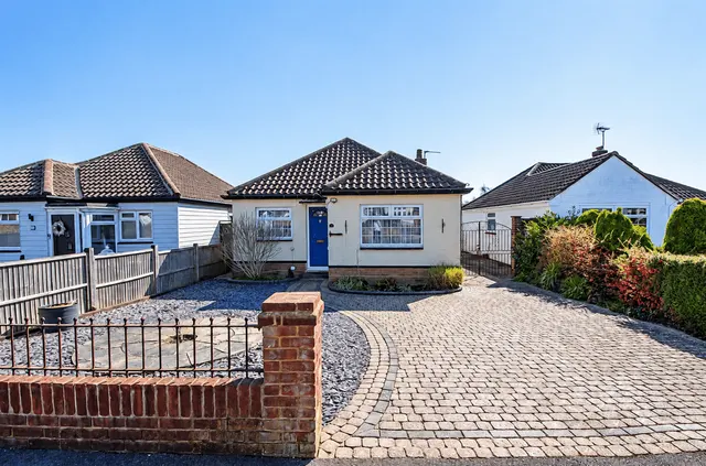 Sunnymead Drive, Waterlooville, PO7 6DA, photo 1