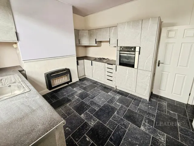 Pearson Road West, Bradford, BD6, photo 1