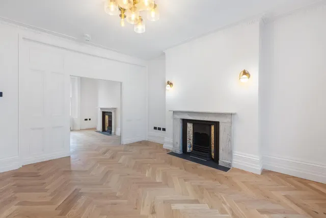 Chiswick Lane South, London, W4, photo 2