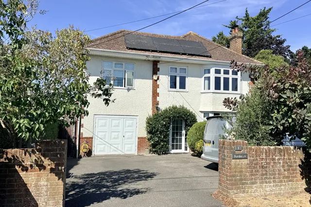 Christchurch Road, Kingston, BH24, photo 1