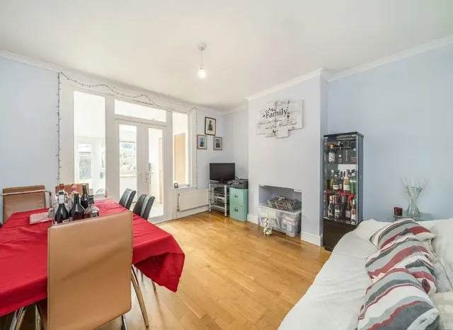 Strathyre Avenue, Norbury, SW16, photo 3