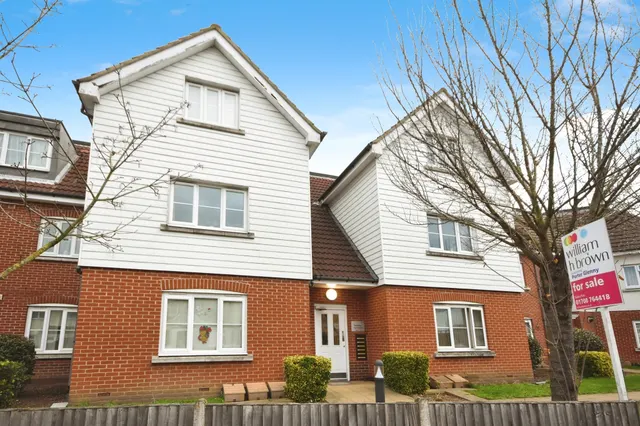 Gillian Crescent, Romford, RM2, photo 1