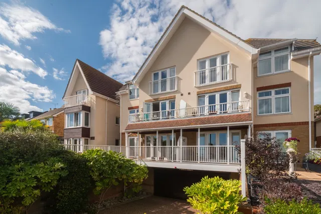 Dumpton Park Drive, Broadstairs, CT10, photo 1