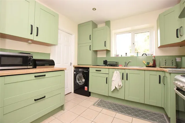 Monkswood Avenue, Leeds, LS14, photo 1