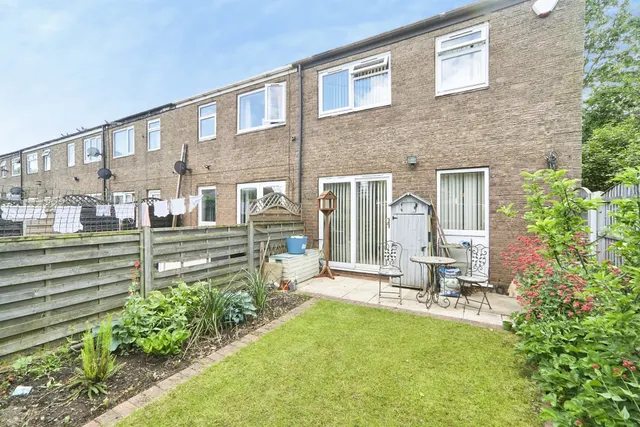 Ashlea Green, Leeds, photo 1