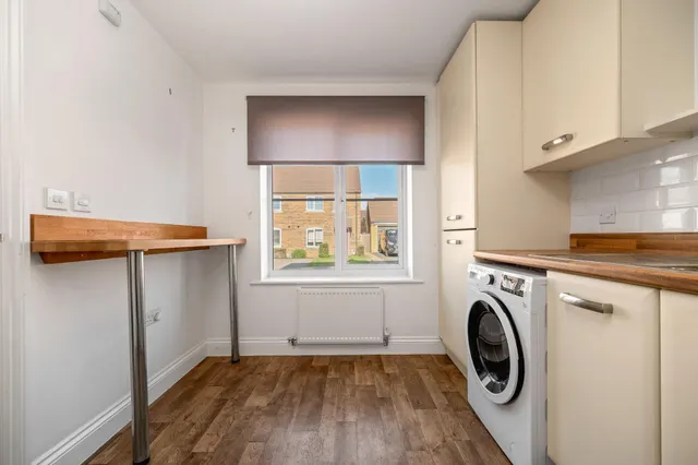 Groves Crescent, Stamford, PE9, photo 3