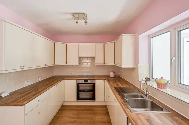Milcroft Crescent, Hatfield, DN7, photo 3