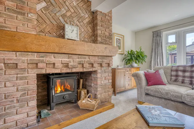 Kenderdine Close, Bednall, ST17, photo 2