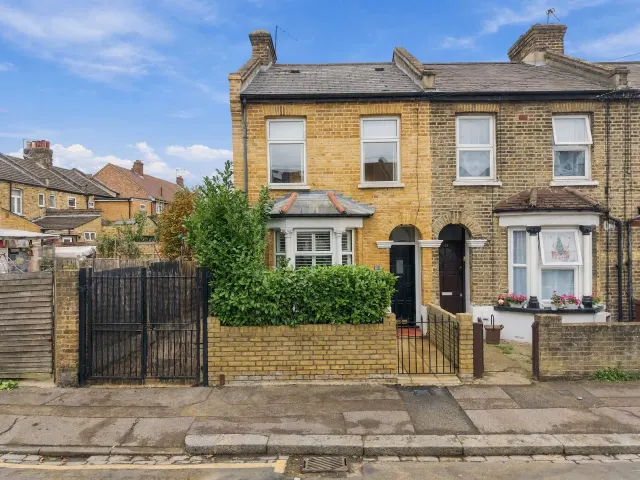 Downsell Road, London, E15, photo 1